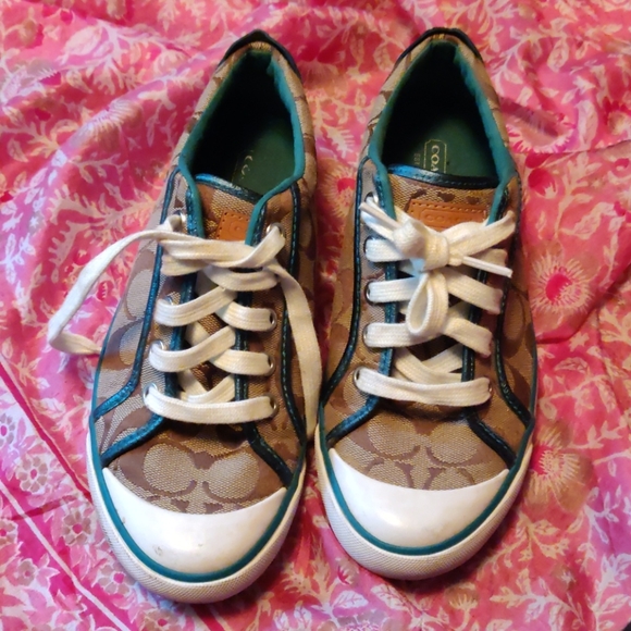 Sneakers - Picture 1 of 6